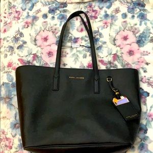 Large Black Tote 🌻